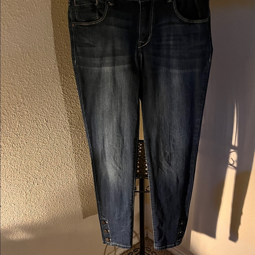 1822 Denim Dark Blue Jeans with Button Accent